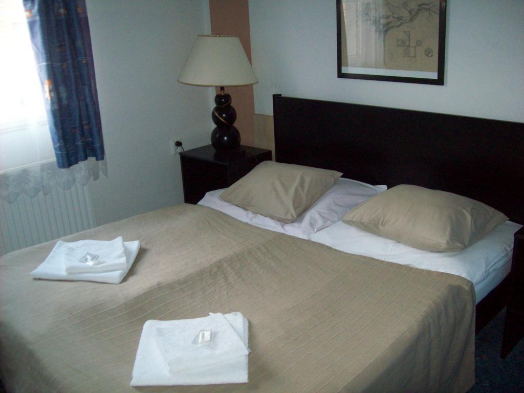 Hotel U Lip Trojanovice Frenštát pod Radhoštěm Habitación foto